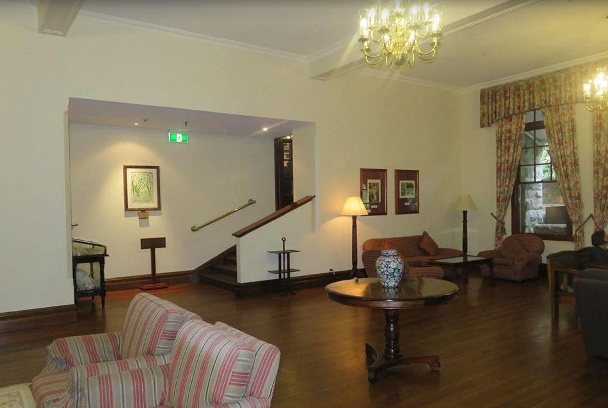 Jenolan Caves House Hotel Exterior photo